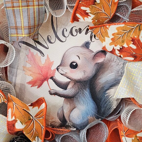 🍁🐿️ Fall Squirrel Welcome Wreath | Woodland Autumn Mesh Door Decor w/ Acorns & - Picture 4 of 6